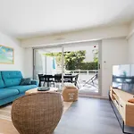 Salvy 2 Bedrooms Near The 300 Meters Appartamento