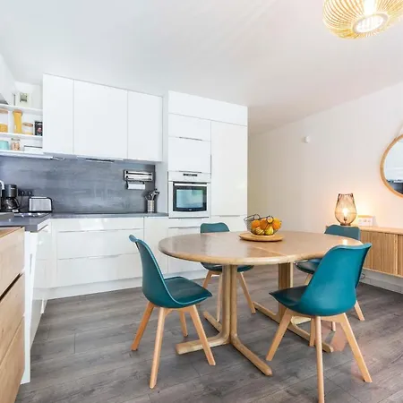 Appartamento Salvy 2 Bedrooms Near The 300 Meters *
