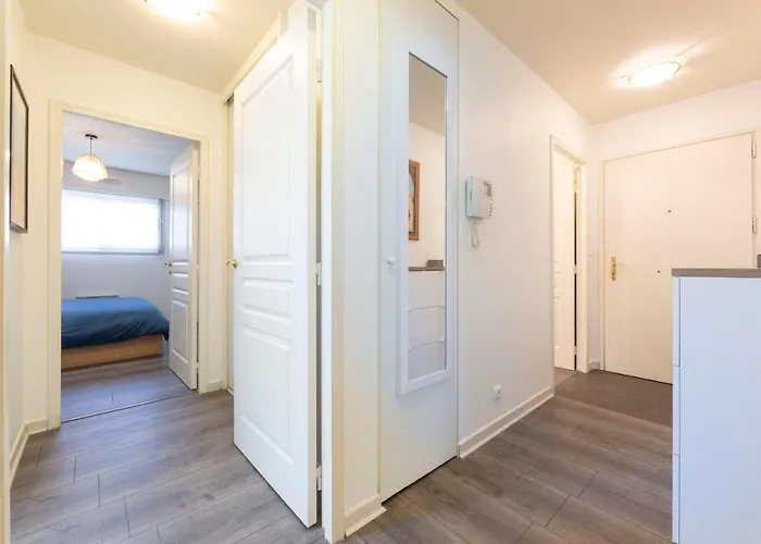 Salvy 2 Bedrooms Near The 300 Meters Апартаменти Антіб