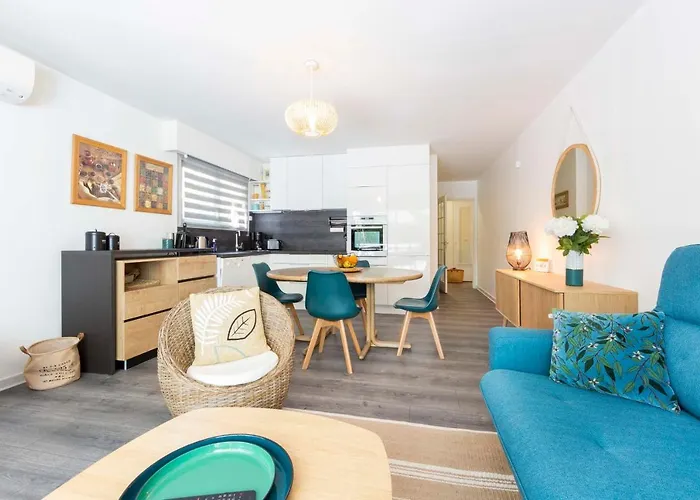 Salvy 2 Bedrooms Near The 300 Meters Διαμέρισμα Αντίμπ